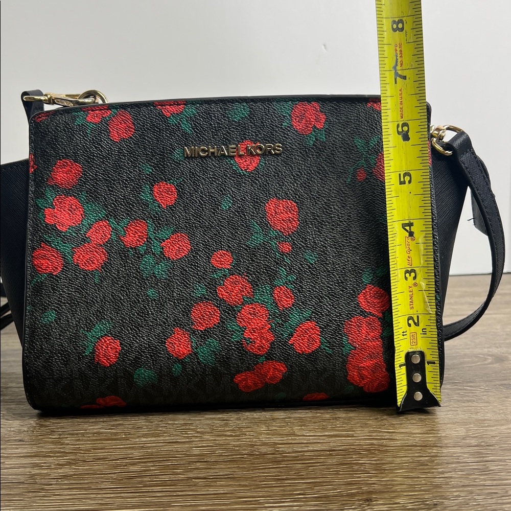 Michael Kors Jet Set Travel Rose Print Crossbody Bag – Black & Red - Picture 14 of 16
